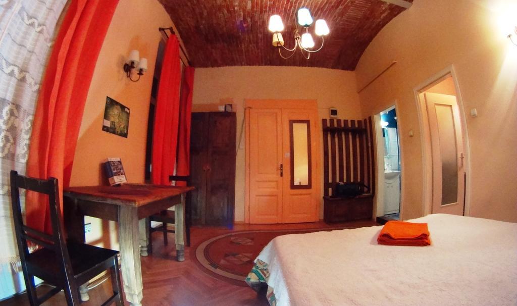 Brasov Apartment In Historic Center Oda fotoğraf